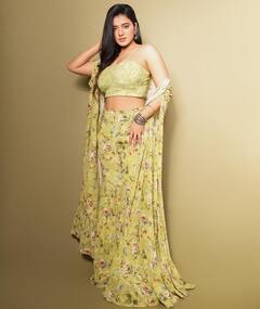 Ketika Sharma: వెస్ట్రన్ స్టైలిష్ లుక్ లో మెరిసిపోతున్న కేతిక శర్మ