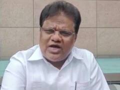 सोलापुर में महाराष्ट्र के स्वास्थ्य मंत्री का विरोध, युवा सेना के कार्यकर्ताओं ने की तानाजी सावंत के खिलाफ नारेबाजी