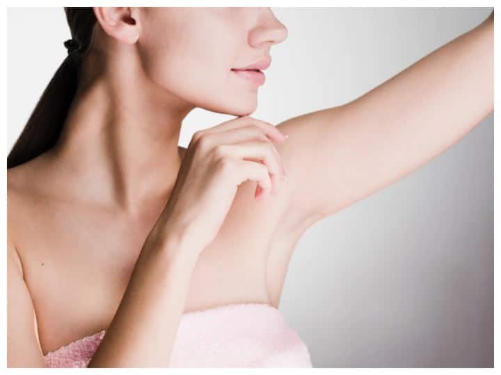 नींबू भी है बहुत उपयोगी: नींबू को काट कर इसे अपने अंडर आर्म्स पर रब करें. इससे भी आपको बेहतरीन रिजल्ट मिलेगा.