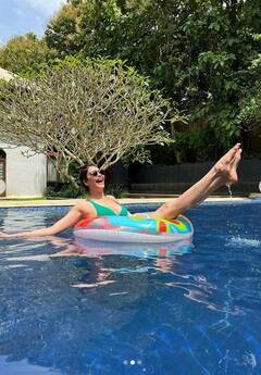 Karishma Tanna: ਕਰਿਸ਼ਮਾ ਤੰਨਾ ਨੇ ਗ੍ਰੀਨ ਬਿਕਨੀ 'ਚ ਤਸਵੀਰਾਂ ਸ਼ੇਅਰ ਕਰਕੇ ਵਧਾ ਦਿੱਤਾ ਸੋਸ਼ਲ ਮੀਡੀਆ ਦਾ ਪਾਰਾ