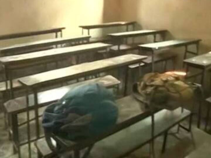 Rajasthan News students were locked in the classroom for not paying fees in Jaipur school Jaipur News: निजी स्कूल में फीस नहीं देने पर 40 से ज्यादा बच्चों को किया कैद, वॉशरूम जाने पर पर लगाई पाबंदी