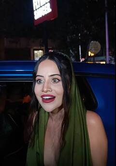 Urfi Javed Pics: ऑलिव ग्रीन बैकलेस ड्रेस में दिखा उर्फी जावेद का बिंदास अंदाज, इस बात को लेकर नाराज हुईं एक्ट्रेस