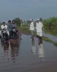 शेतात पाणी शिरल्यानं नुकसान होण्याची शक्यता
