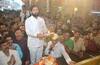 Eknath Shinde In Pune : शेकडो भाविकांच्या उपस्थितीत मुख्यमंत्र्यांनी केली दगडूशेठ गणपतीची आरती