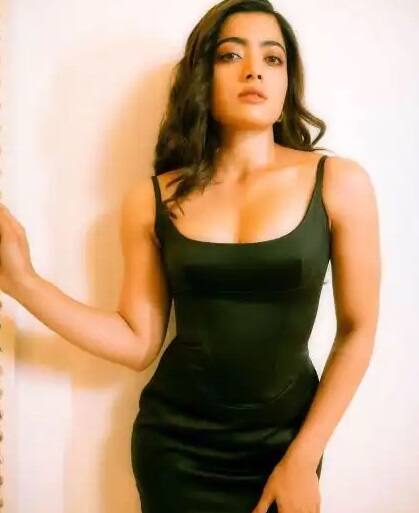 તેમણે કહ્યું, 'આ પછી ફિલ્મના શૂટિંગ દરમિયાન અમારા સંબંધો વધુ નજીક આવતા ગયા. તે એક સુંદર વ્યક્તિ છે. તેથી હું ખુશ છું કે તેમની સાથે કામ કરતી વખતે મને તેમનો પક્ષ જોવા મળ્યો