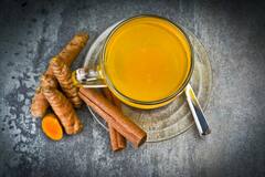 Turmeric Tea Benefits : ਹਲਦੀ ਦੀ ਚਾਹ 'ਚ ਹੁੰਦੇ ਨੇ ਕਈ ਗੁਣ, ਇਨ੍ਹਾਂ ਗੰਭੀਰ ਬਿਮਾਰੀਆਂ ਨੂੰ ਠੀਕ ਕਰਨ 'ਚ ਕਰਦੀ ਐ ਮਦਦ