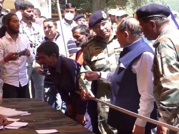Union Minister Jitendra Singh inaugurated Indian Army medical camp in Udaipur district remote area in Dudu Jammu Kashmir: भारतीय सेना ने लगाया मल्टीस्पेशलिटी मेडिकल कैंप, केंद्रीय मंत्री जितेंद्र सिंह ने किया उद्घाटन