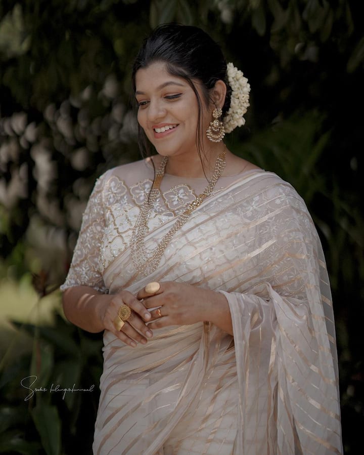 மேகமோ அவள் மாய பூ திரள்
