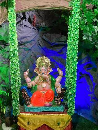 अंबोलीतील प्रज्ञेश पावसकर यांचा बाप्पा