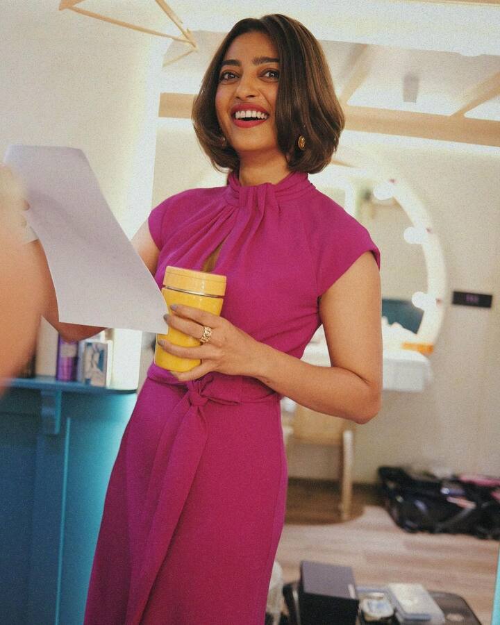 राधिकानं चित्रपटांसोबतच वेब सीरिजमध्ये देखील काम केलं.(Radhika Apte/IG)