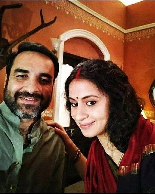 एक्ट्रेस रसिका दुग्गल (Rasika Dugal) ने लखनऊ के नवाबों के शहर में 'मिजार्पुर' के तीसरे सीजन की शूटिंग शुरू कर दी है.