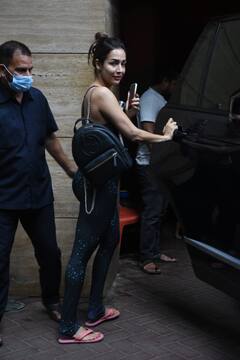 Malaika Arora: వయసుని ఓడించేస్తూ ఫిట్ గా కనిపిస్తున్న మలైకా అరోరా