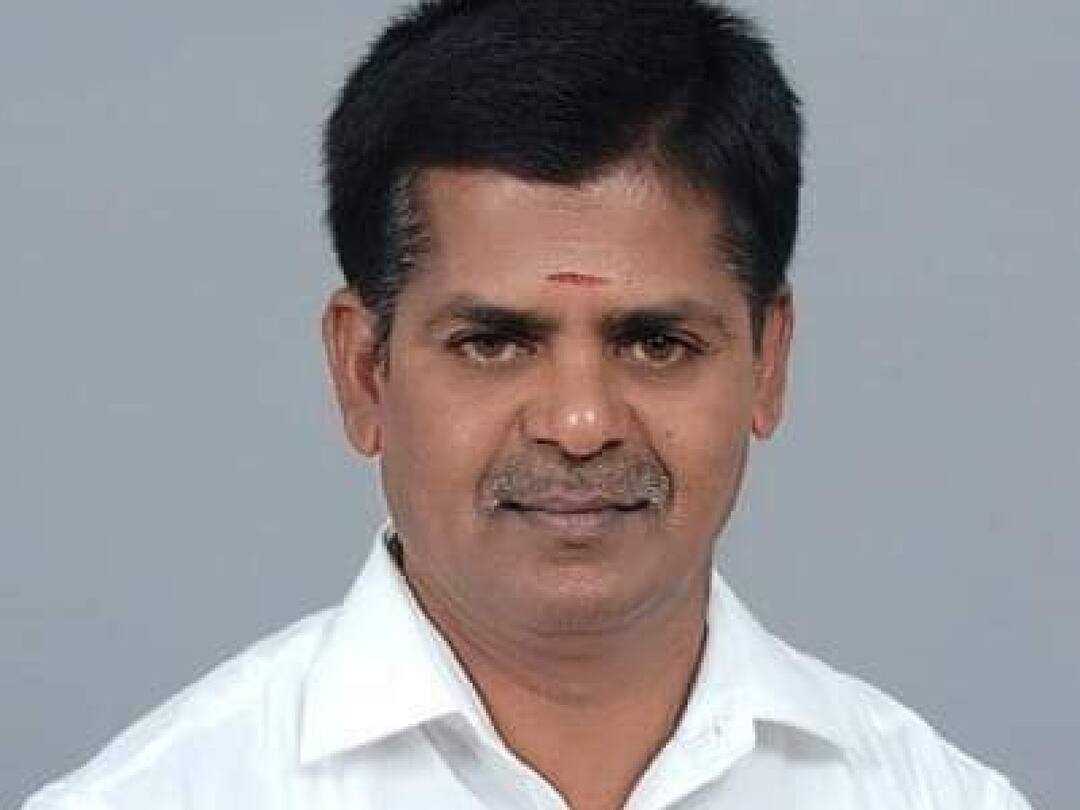 Admk it Wing executive arrested for defaming Chief Minister on social media TNN முதல்வர் குறித்து சமூக வலைதளங்களில் அவதூறு பதிவு  - அதிமுக ஐடி விங்க் நிர்வாகி கைது