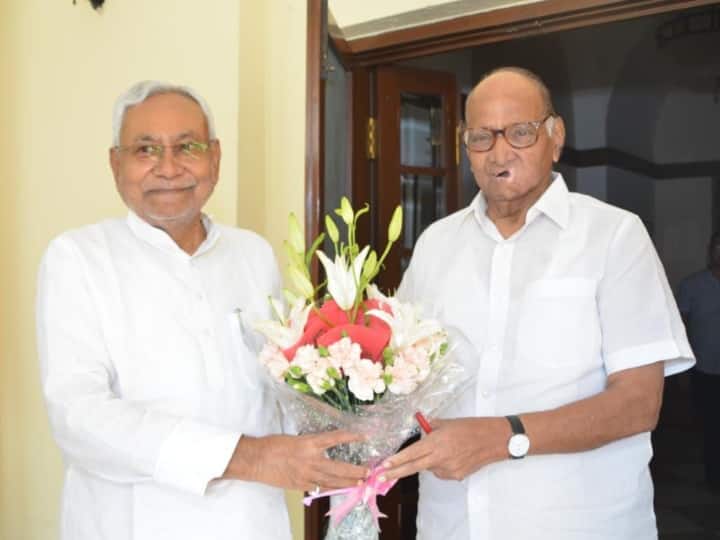 Bihar CM Nitish Kumar Meeting With NCP Chief Sharad Pawar Nitish Kumar Meets Sharad Pawar: शरद पवार से मिले नीतीश कुमार, बोले- 'हमें अगुआ नहीं बनना, सबको साथ लाना है'