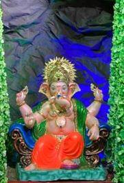 Photo : अंबोलीत गणपती बाप्पापुढं आकर्षक सजावट