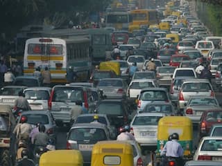 Traffic : உலக அளவில் அதிக போக்குவரத்து நெரிசல்.. அதிர்ச்சி அளிக்கும் பட்டியல்.. இந்திய நகரங்கள் எவை?