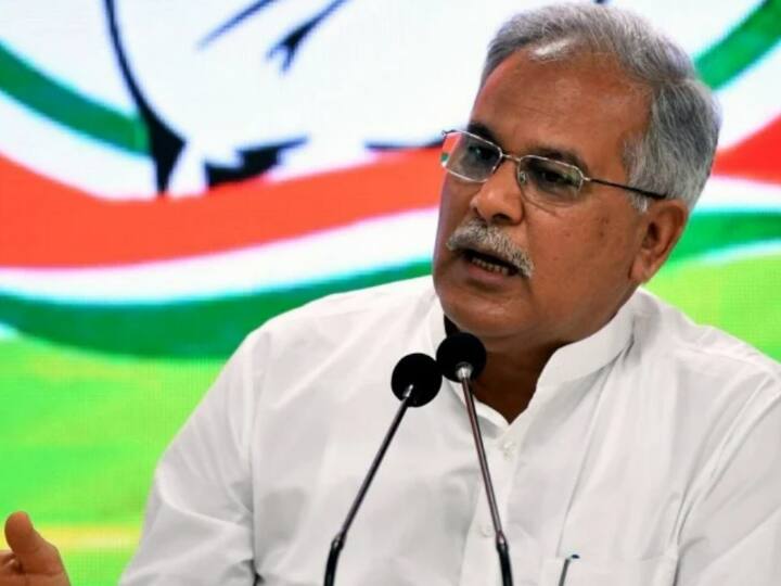 Chhattisgarh IT Raid: छापों पर बोले सीएम Bhupesh Baghel - मैंने पहले ही कहा था छापा पड़ेगा, अभी तो ED भी आएगी Chhattisgarh, IT raids in many cities included raipur Know Bhupesh Baghel reaction Chhattisgarh IT Raid: छापों पर बोले सीएम Bhupesh Baghel - मैंने पहले ही कहा था छापा पड़ेगा, अभी तो ED भी आएगी