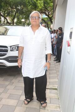 Celebs At Tseries Ganesha Darshan: सारा से लेकर सिद्धार्थ तक, टी-सीरीज के ऑफिस में गणपति के दर्शन करने पहुंचे ये सितारे