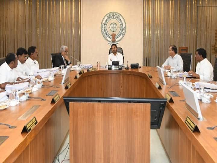 CM Jagan chairs AP Cabinet takes key decisions including amendments to APCRDA act AP Cabinet: రూ.1,600 కోట్లకు గ్యారెంటీ, ఆ చట్టంలో సవరణలకు ఆమోదం - ఏపీ క్యాబినెట్ మరిన్ని కీలక నిర్ణయాలు