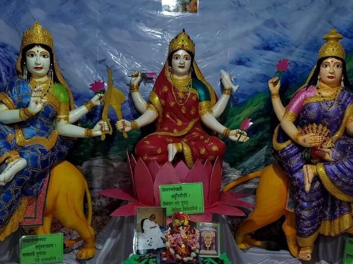 सध्या घरोघरी, सार्वजनिक ठिकाणी गणेशोत्सवाचा सण मोठ्या उत्साहात साजरा केला जातोय. यामध्ये भाविकांचा उत्साह मोठ्या प्रमाणात पाहायला मिळतोय.