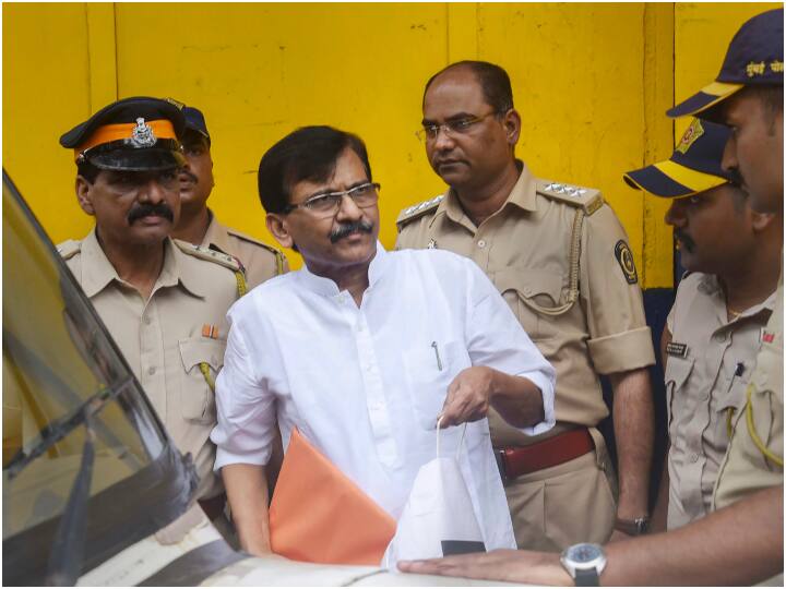 Shiv Sena MP Sanjay Raut approaches PMLA court for bail in a money laundering case Patra Chawl Case: जमानत के लिए PMLA कोर्ट पहुंचे संजय राउत, एक अगस्त को ED ने किया था गिरफ्तार