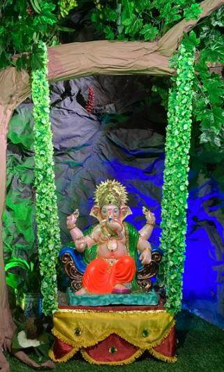 बाप्पापुढं आकर्षक रोषणाई