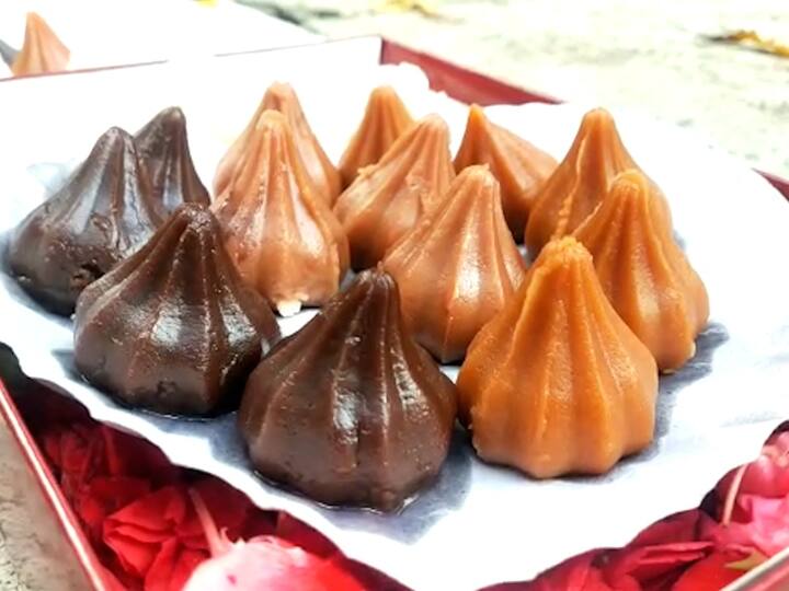 यंदा गणेशोत्सवात महिलांना आनंद मिळावा, त्यांच्यासाठी मोदक बनविणे, थाळी सजविणे, तसेच विविध पद्धतीने खेळ घेण्यात आले.