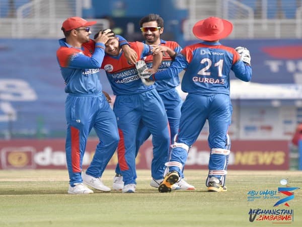 আজ আফগানিস্তান খেলতে নামবে পাকিস্তানের বিরুদ্ধে। এই ম্যাচে যে কোনওভবে রশিদ খানদের জিততেই হবে। কারণ পাকিস্তান ভারতকে হারিয়ে দিয়েছে আগেই।