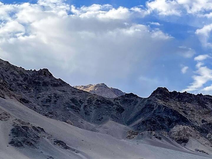 Indian and Chinese troops started disengage in a coordinated and planned way from Gogra-Hot Springs PP-15 in Ladakh ann India China Disengagement: गोगरा हॉट स्प्रिंग प्वाइंट-15 से पीछे हट रही है भारत और चीन की सेना, बातचीत में बनी थी सहमति