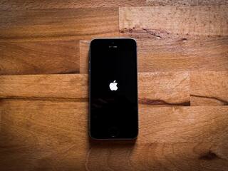 iPhone 14, Apple Watch Price: আগের তুলনায় নতুন আইফোন, এয়ারপডস এবং অ্যাপেল ওয়াচের দাম কতটা বাড়ল?