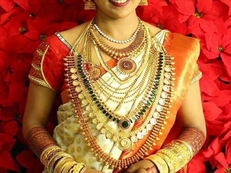 Onam 2022: Traditional Jewellery From Kerala That Will Enhance Your Beauty on Thiruvonam Day Onam 2022: திருவோணத்தில்  கேரள பெண்கள்  அணியும் பாரம்பரிய தங்க நகைகள் என்ன?