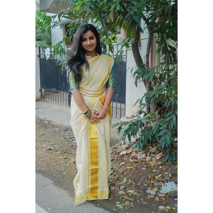 வர்ணிக்க ஓர் கவி வேணும்
