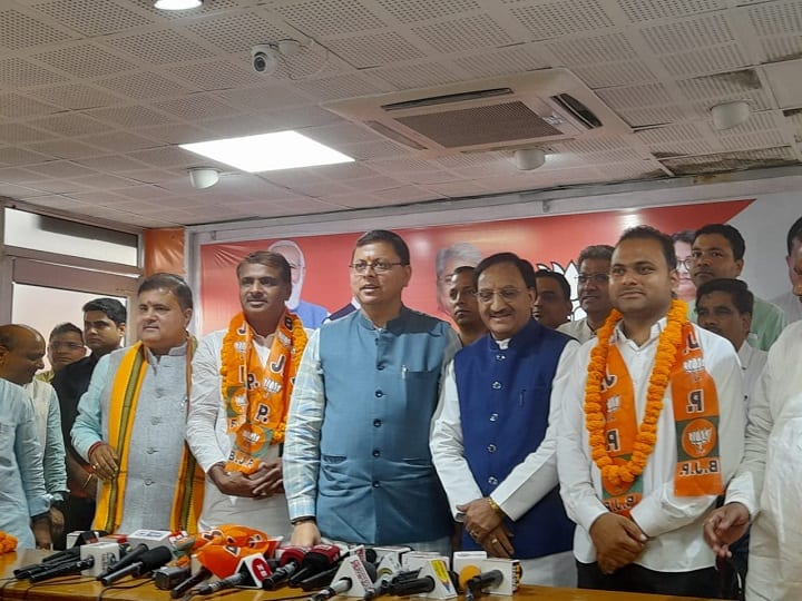 Uttarakhand Politics BSP Leader Chaudhary Ravinder Singh Paniyala Joined BJP in presence of CM Pushkar Singh Dhami in Haridwar Uttarakhand Politics: उत्तराखंड में BSP को बड़ा झटका, हरिद्वार के बड़े नेता चौधरी रवींद्र सिंह समर्थकों के साथ BJP में शामिल