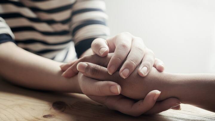 ਸਰੀਰਕ ਅਤੇ ਮਾਨਸਿਕ ਤੌਰ 'ਤੇ ਕਸਰਤ ਕਰਨਾ ਬਹੁਤ ਫਾਇਦੇਮੰਦ ਹੁੰਦਾ ਹੈ। ਇਹ ਤੁਹਾਡੇ ਸਰੀਰ ਵਿੱਚ ਸਕਾਰਾਤਮਕ ਊਰਜਾ ਲਿਆਉਂਦਾ ਹੈ ਅਤੇ ਤੁਹਾਡੇ ਦਿਮਾਗ ਵਿੱਚ ਆਉਣ ਵਾਲੇ ਸਾਰੇ ਬੁਰੇ ਵਿਚਾਰਾਂ ਨੂੰ ਦੂਰ ਕਰਦਾ ਹੈ।