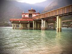 Dhari Devi Temple: उत्तराखंड को वो मंदिर जहां मां बदलती हैं दिन में तीन रूप, जानिए यहां की रोचक कहानी