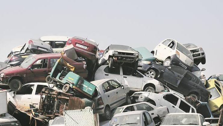 Old Vehicle Fivteen Years old Vehicle old Vehicle keep home Old Vehicle keep like Memorial Delhi Vehicle New Rules : ਹੁਣ ਪੁਰਾਣੀਆਂ ਗੱਡੀਆਂ ਨੂੰ ਕਬਾੜ 'ਚ ਰੱਖਣ ਲਈ ਨਹੀਂ ਹੋਵੋਗੇ ਮਜ਼ਬੂਰ , ਯਾਦ ਵਜੋਂ ਘਰ 'ਚ ਰੱਖਣ ਦੀ ਮਿਲੀ ਇਜਾਜ਼ਤ