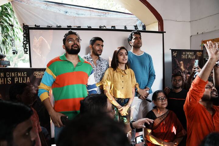 এবার খুদেদের স্কুলে হাজির সোনাদা ! শিক্ষক দিবসের দিনটা একরত্তিদের সঙ্গে কাটালেন আবির চট্টোপাধ্যায় (Abir Chatterjee) ।