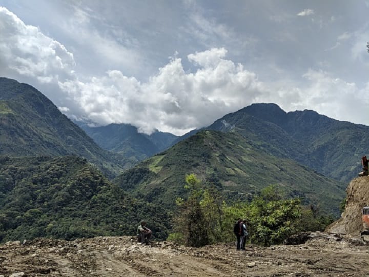 Army Deploys Ultra-Light M-777 Howitzers In Forward Locations Along LAC In Arunachal Pradesh