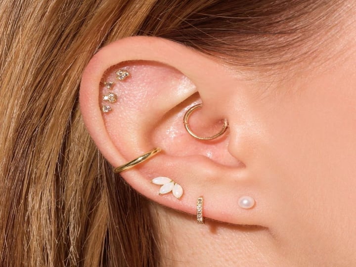 Ear pierching: Advantages of Ear piercing  on Health Ear pierching: भारतीय संस्कृति में क्यों जरूरी है कान छिदवाना, जानें इसके फायदे