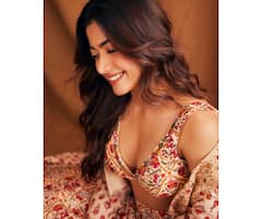 Rashmika Mandanna : 'नॅशनल क्रश' रश्मिकाचा देसी अंदाज, प्रमोशन दरम्यानचे ग्लॅमरस फोटो चर्चेत