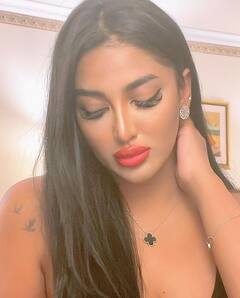 पाकिस्तान की ब्यूटी क्वीन मथिरा ने बढ़ाया इंटरनेट का पारा, ब्लैक ड्रेस में शेयर की सेल्फी