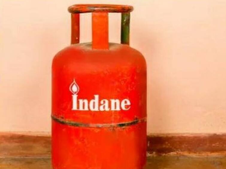 cooking gas cylinder booking problem over tamil nadu says Indian oil corporation Gas cylinder:சமையல் எரிவாயு சிலிண்டர் புக் செய்வதில் கோளாறு; பொது மக்களிடையே குழப்பம்.. என்ன நிலை?