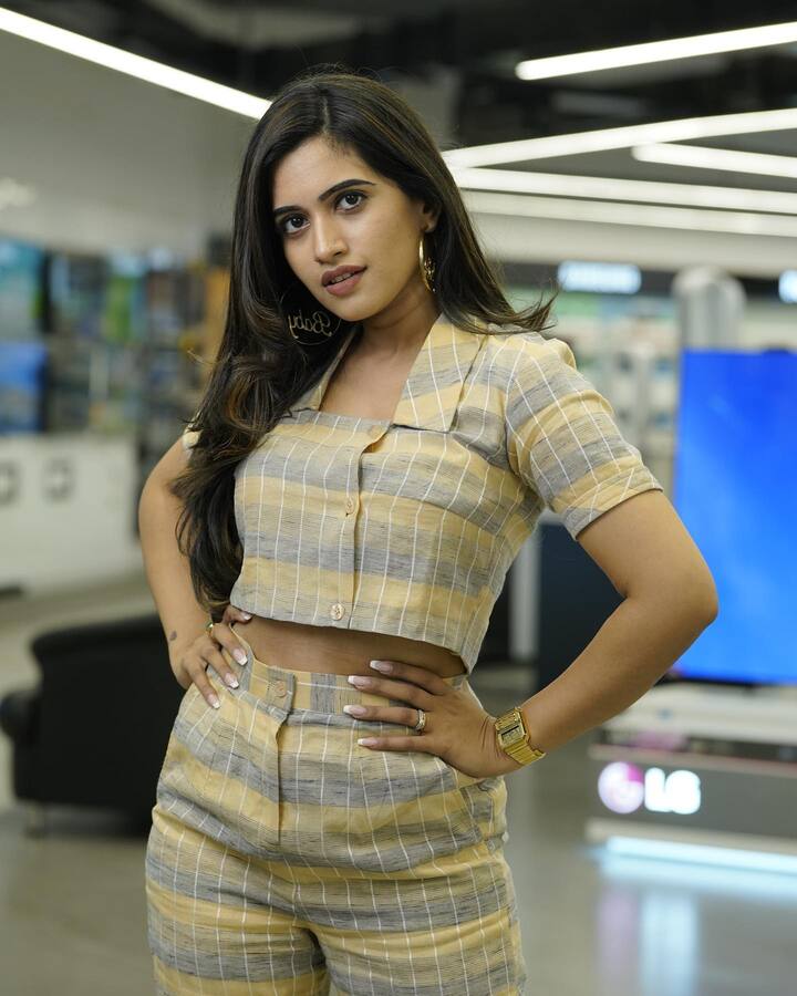 స్రవంతి చొక్కారపు లేటెస్ట్ ఫోటోస్. Image Credit: Sravanthi Chokarapu/ Instagram