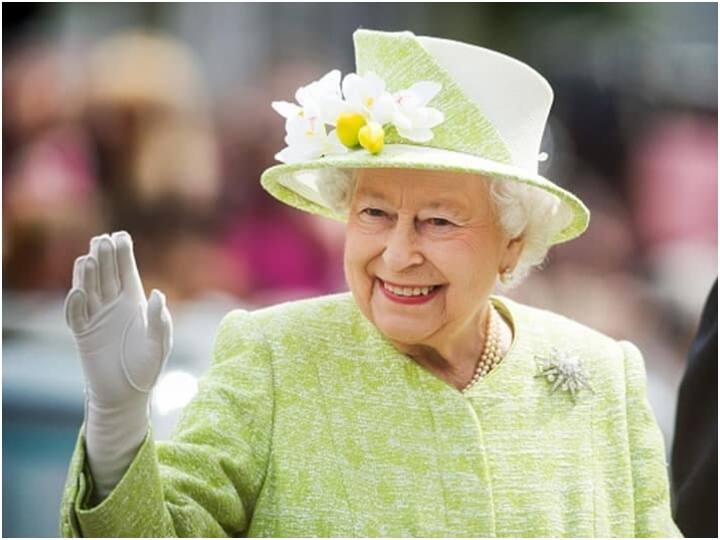 Queen Elizabeth Health Update Royal Family members Arrives In Balmoral Castle Scotland Queen Elizabeth Health: बिगड़ती जा रही है महारानी की तबीयत, बाल्मोरल कैसल में पहुंच रहे शाही परिवार के सदस्य