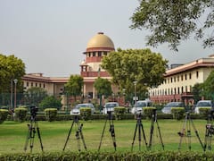 सुप्रीम कोर्ट ने कहा, 'हिजाब की तुलना सिखों के कड़े या कृपाण से करना गलत'