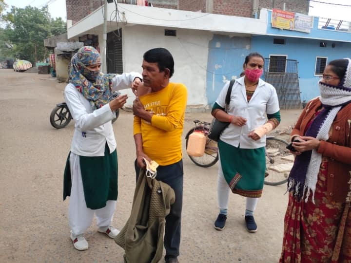 Madhya Pradesh 13 crore Covid vaccination mark crossed ANN MP Covid Vaccination: एमपी में 13 करोड़ कोविड वैक्सीनेशन का आंकड़ा पार, CM शिवराज सिंह चौहान ने दी बधाई
