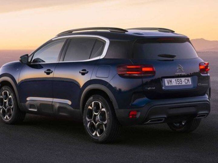 Citroen C5 Aircross च्या इंटीरियरबद्दल बोलायचे झाले तर, यात 10-इंचाची टचस्क्रीन इन्फोटेनमेंट सिस्टम आणि 12.3-इंचाचा डिजिटल डिस्प्ले देण्यात आला आहे.