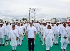 कांग्रेस की 'भारत जोड़ो यात्रा' का आज दूसरा दिन, जोश के साथ पदयात्रा करते नजर आ रहे कार्यकर्ता और तमाम बड़े नेता, देखें तस्वीरें