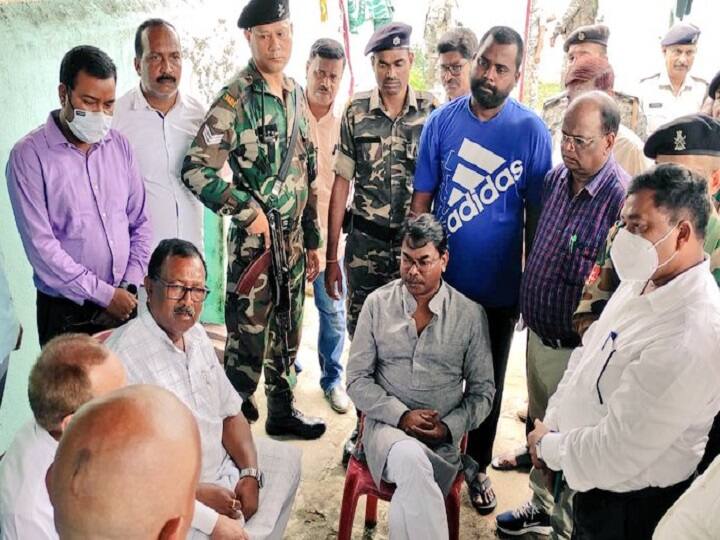 Jharkhand MLA Basant Soren Dumka Visit met victims family  Dumka Death Case: JMM विधायक बसंत सोरेन ने पीड़ित परिजनों से की मुलाकात, बोले 'साथ है सरकार' 