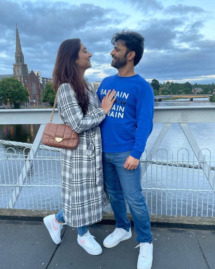 एक्ट्रेस दिशा परमार (Disha Parmar) और सिंगर राहुल वैद्य (Rahul Vaidya) टीवी इंडस्ट्री के सबसे प्यारे कपल्स में से एक हैं.